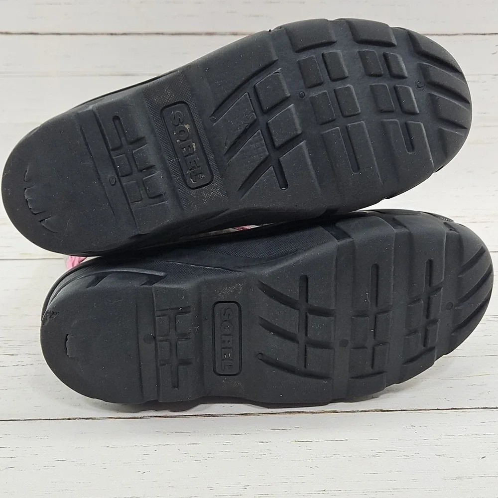 Sorel Winter Flurry Outdoor Snow Boots Youth‎ Size 5 Gray Pink Black NY1965-061